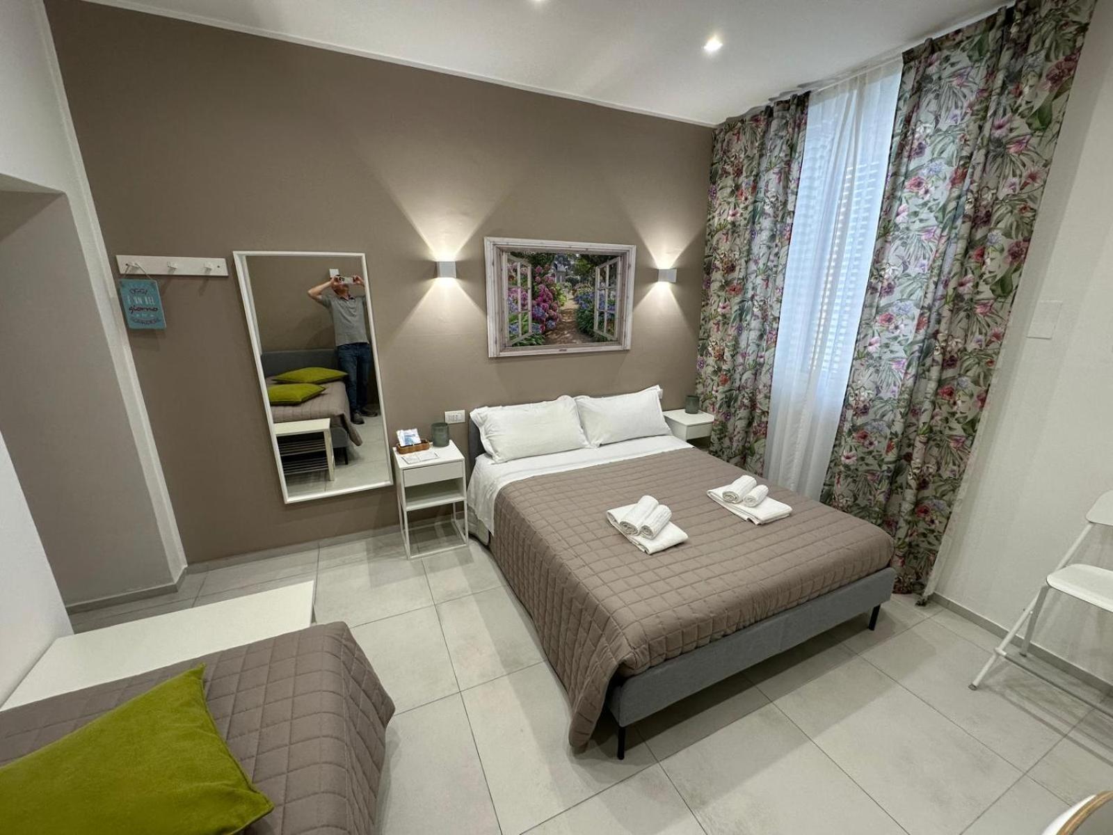 Di Passaggio Hotel บารี ภายนอก รูปภาพ
