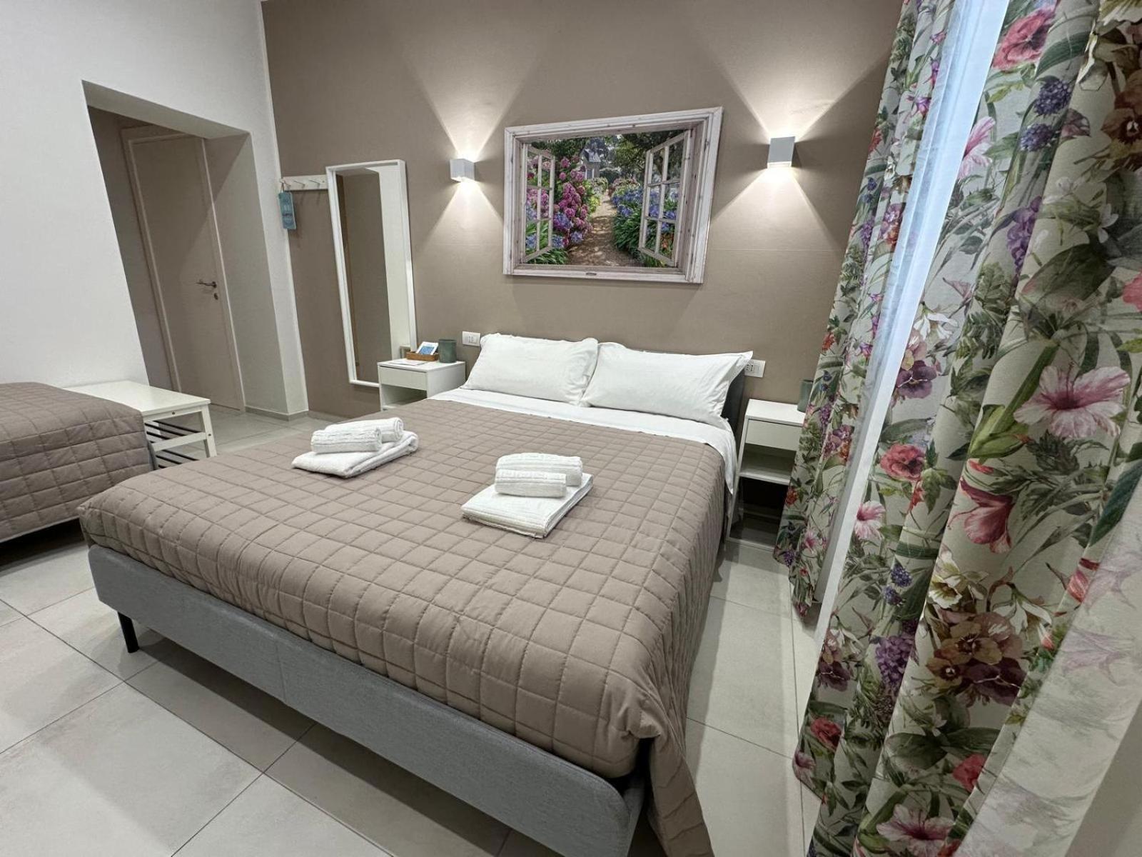 Di Passaggio Hotel บารี ภายนอก รูปภาพ